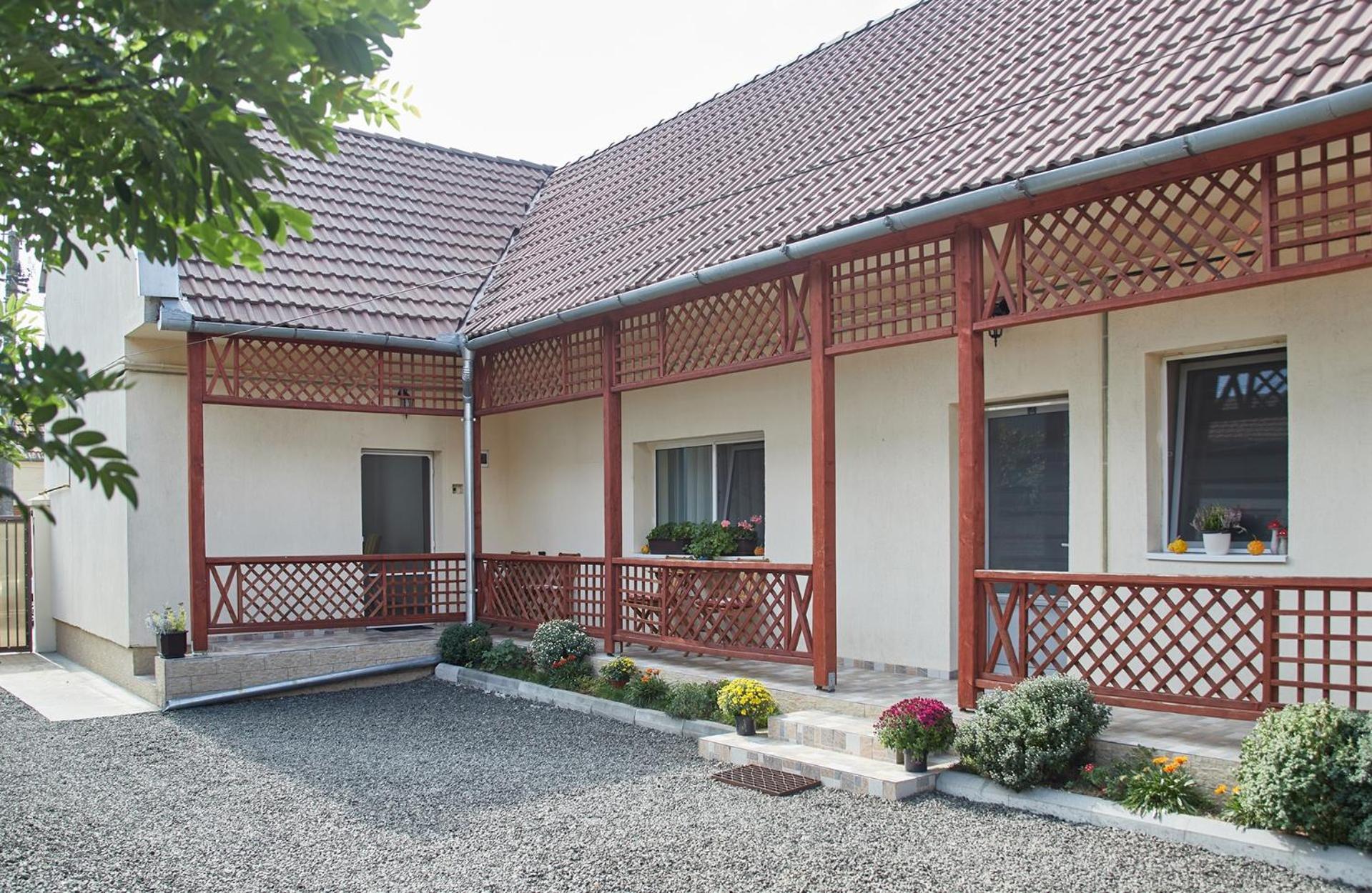 Confort House Plus Alba Iulia Ngoại thất bức ảnh